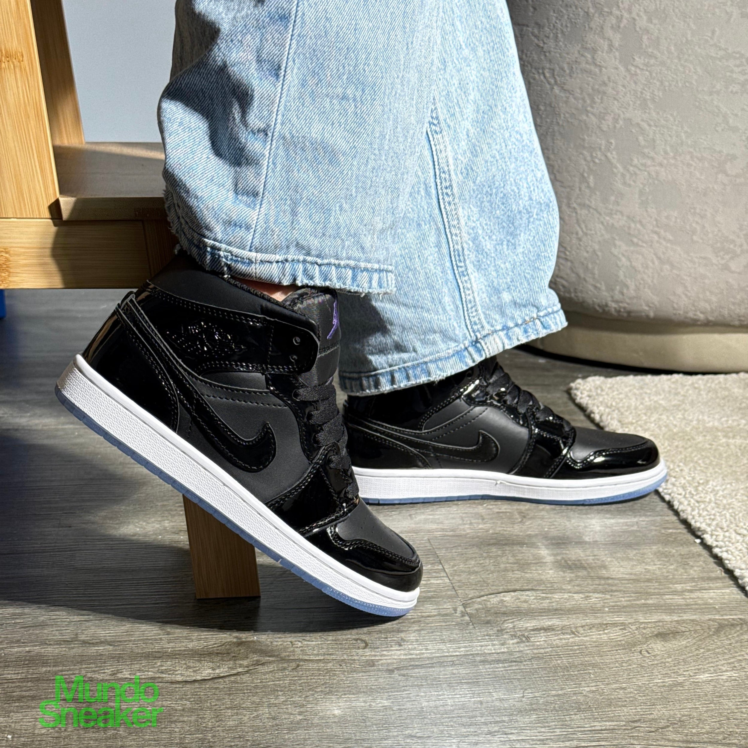 JORDAN RETRO 1 BOTA CHAROL NEGRA