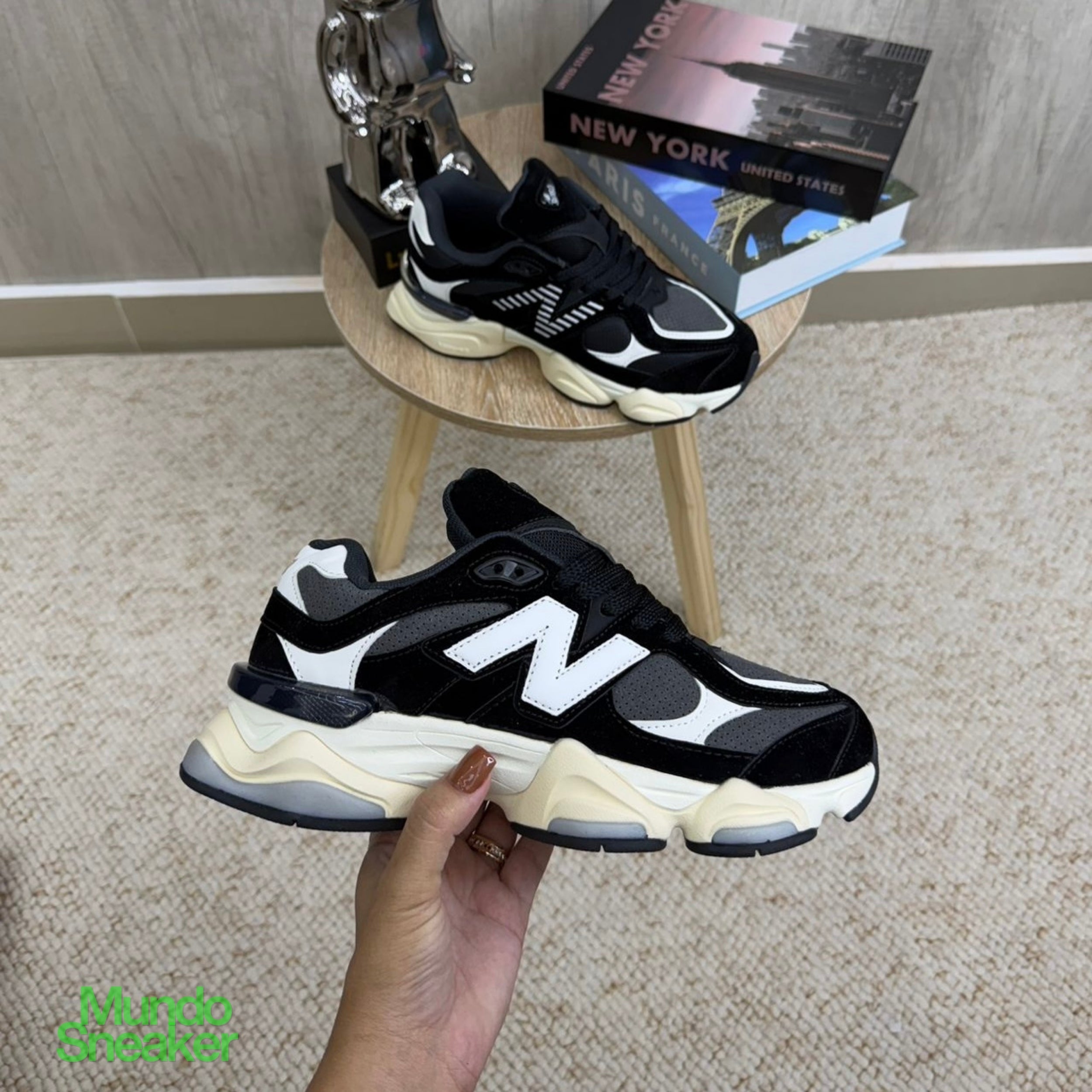 NEW BALANCE 9060 NEGRA BLANCA