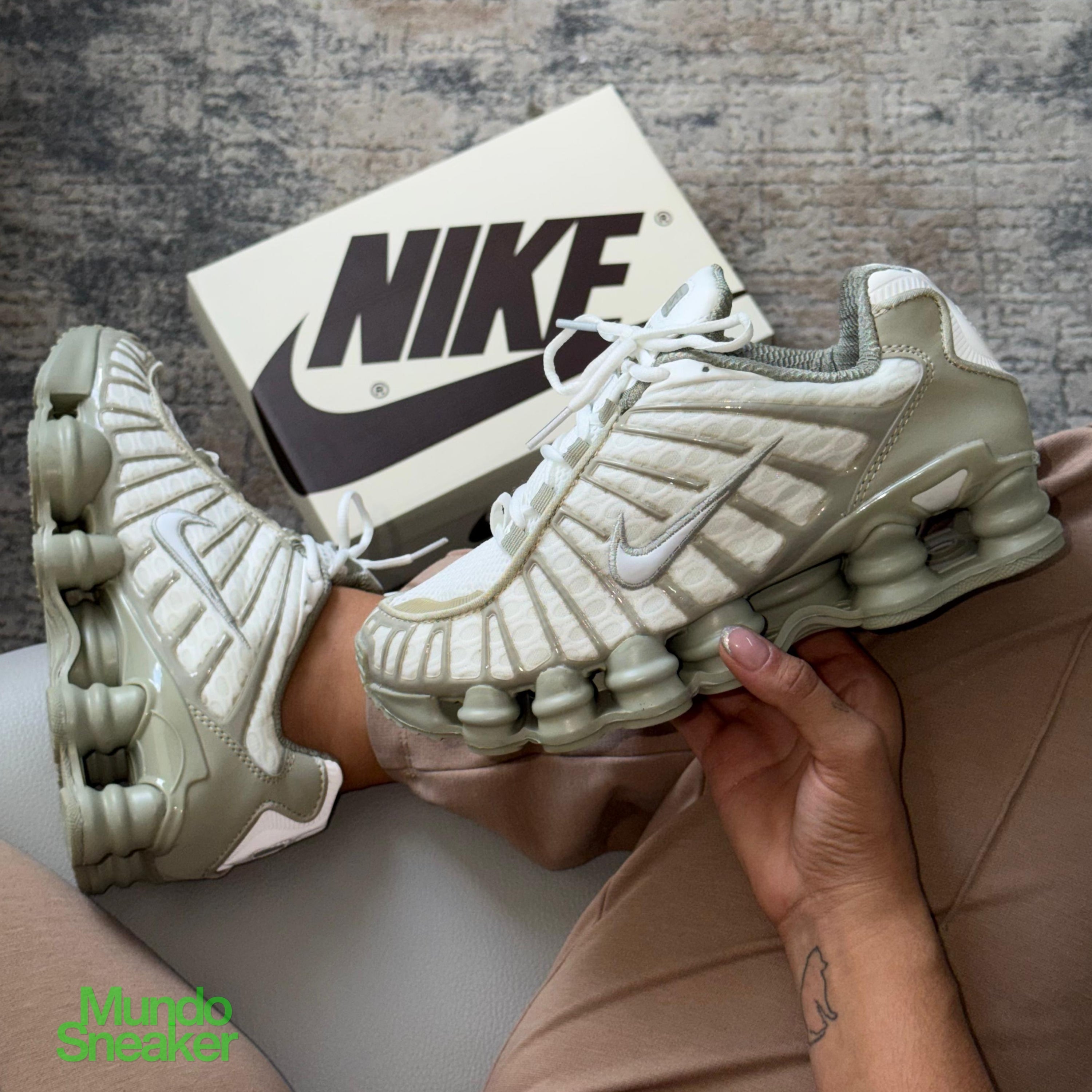 NIKE SHOX GUSANO