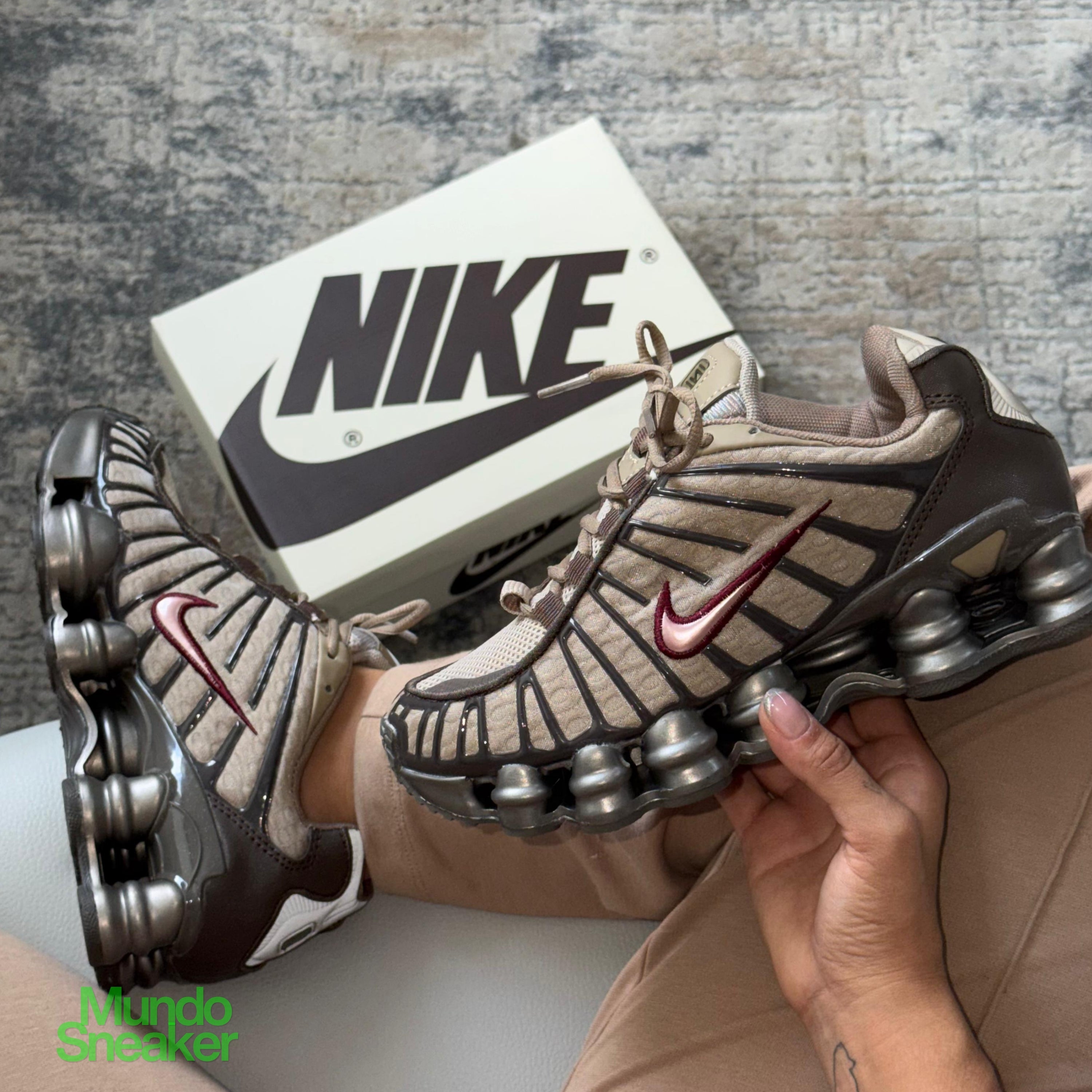NIKE SHOX GUSANO CAFE