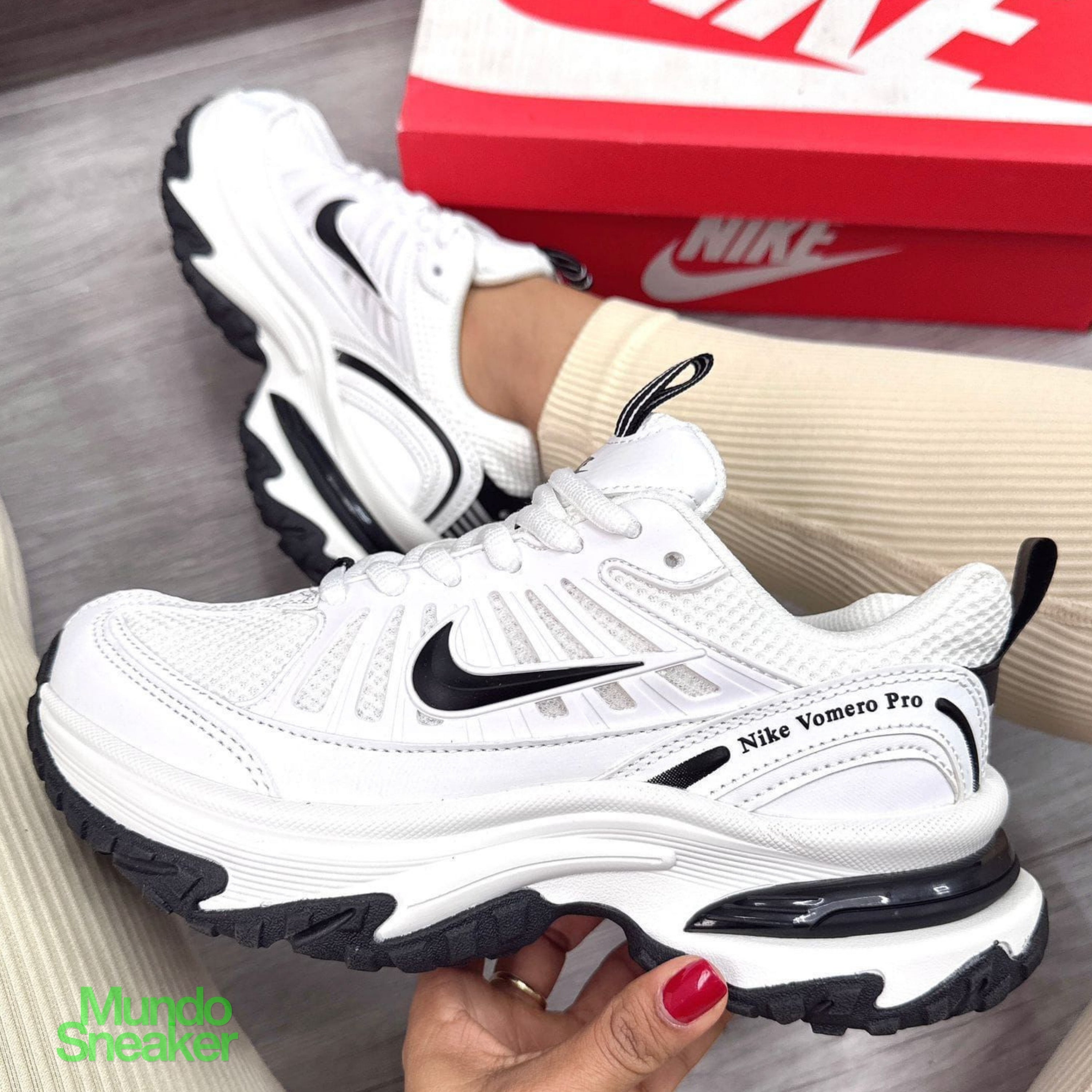 NIKE VOMERO PRO BLANCA